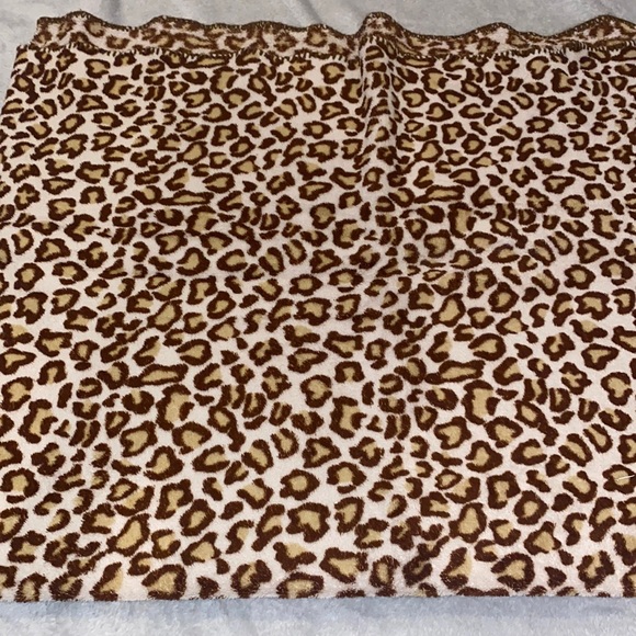 Leopard print fleece blanket - Picture 1 of 3